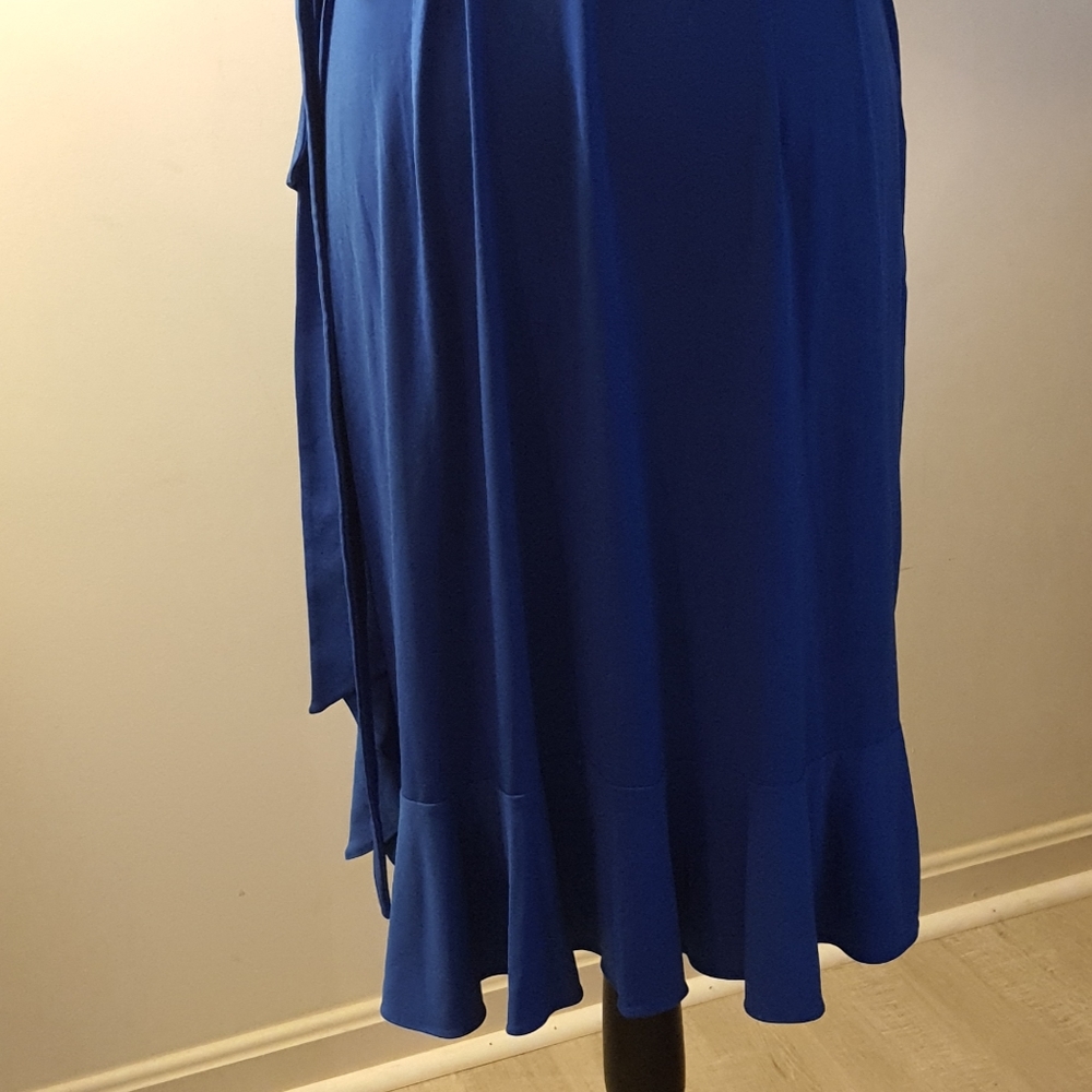 Dress - Picture 5 of 5